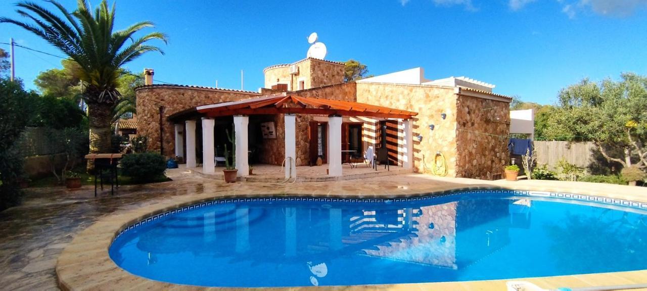 Villa Sanchez In Strandnahe Mit Pool, Jacuzzi, Klima, Wifi, Gas Bbq Santanyí Eksteriør billede
