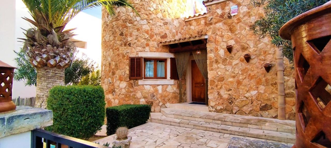Villa Sanchez In Strandnahe Mit Pool, Jacuzzi, Klima, Wifi, Gas Bbq Santanyí Eksteriør billede