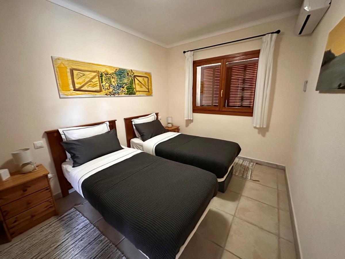 Villa Sanchez In Strandnahe Mit Pool, Jacuzzi, Klima, Wifi, Gas Bbq Santanyí Eksteriør billede