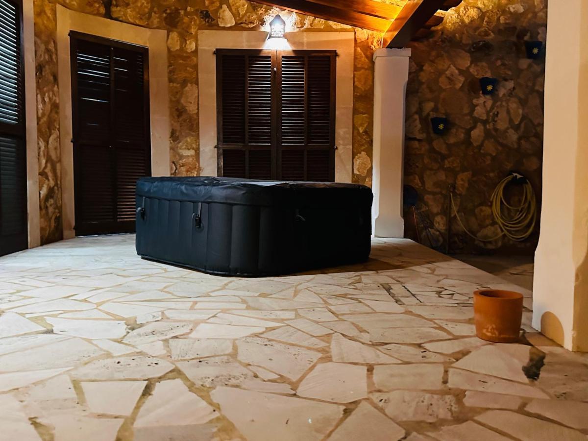 Villa Sanchez In Strandnahe Mit Pool, Jacuzzi, Klima, Wifi, Gas Bbq Santanyí Eksteriør billede